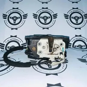 Skoda Superb 2015 Diesel Used Door Lock Assembly